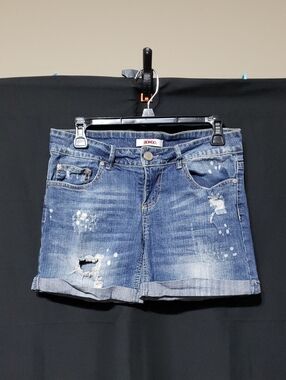 Bongo Distressed Cuffed Hem Denim Jean Shorts. Size: 7